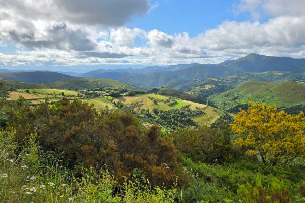 Ausblick vom Cebreiro-Pass am Camino Francés