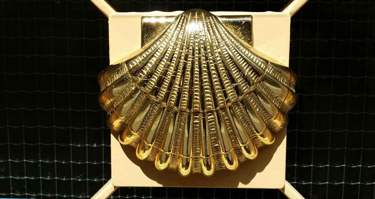 Jakobsmuschel am Eingang der Pilgerherberge Sankt Gallen